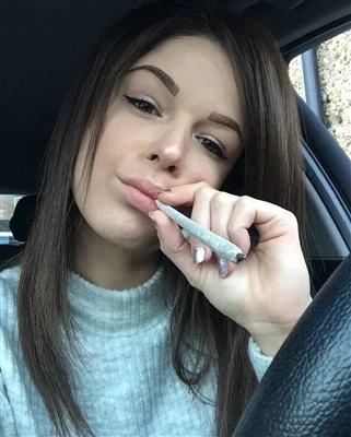 Představuje prémiovou řadu Cannabis Preroll Line: Lab-Testovaná kvalita, soul...